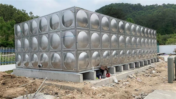 水箱模壓板水箱廠家規(guī)格型號全