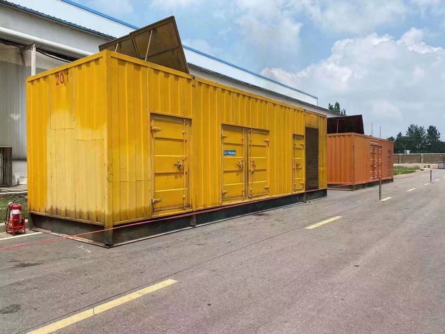 200KW發(fā)電機出租租賃400KW發(fā)電機電纜線出租UPS電源出租35KV高壓發(fā)電機出租實力公司