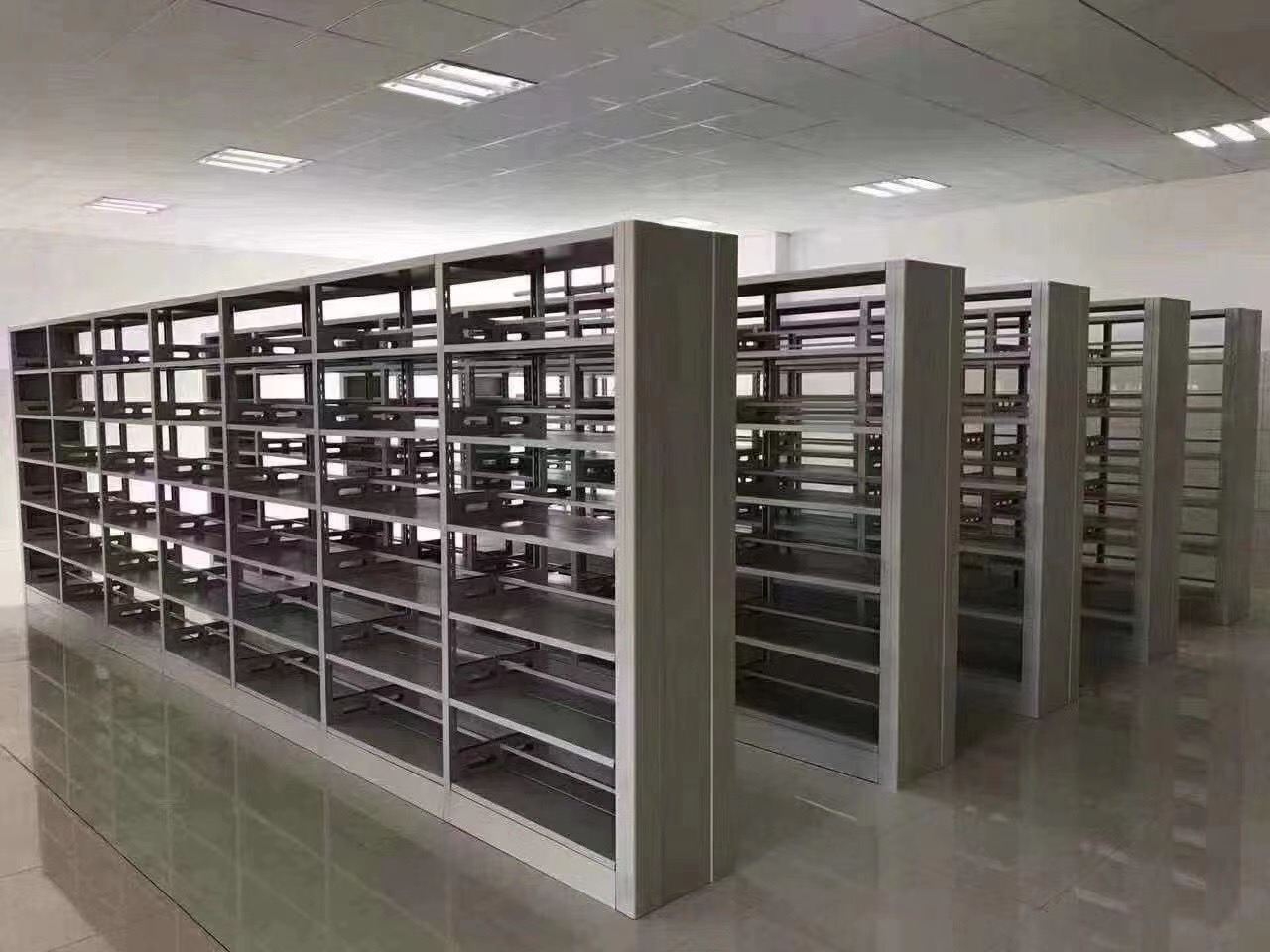 儲物柜批發(fā)價