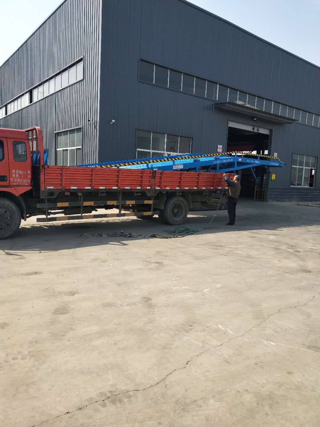 登車橋廠家