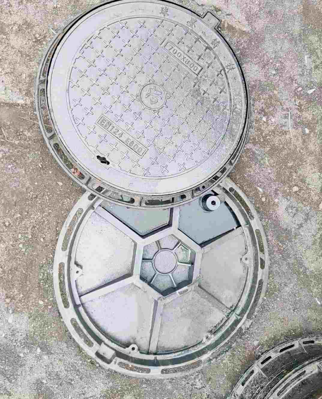 DN700球墨铸铁井盖来图定制建通铸造厂家