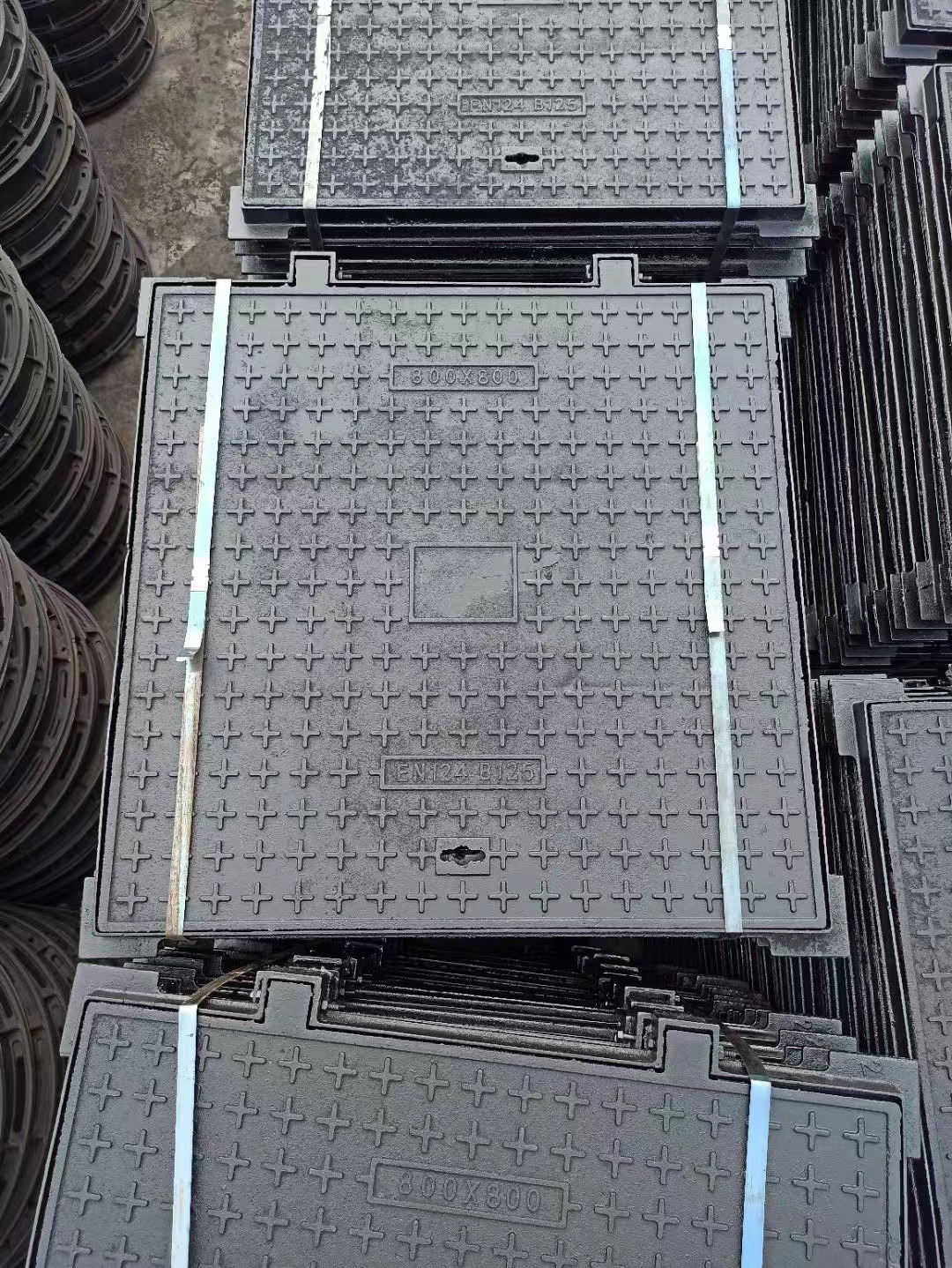 DN700*800電力圓井蓋球墨鑄鐵樹脂井蓋在線報(bào)價(jià)建通鑄造實(shí)力廠家