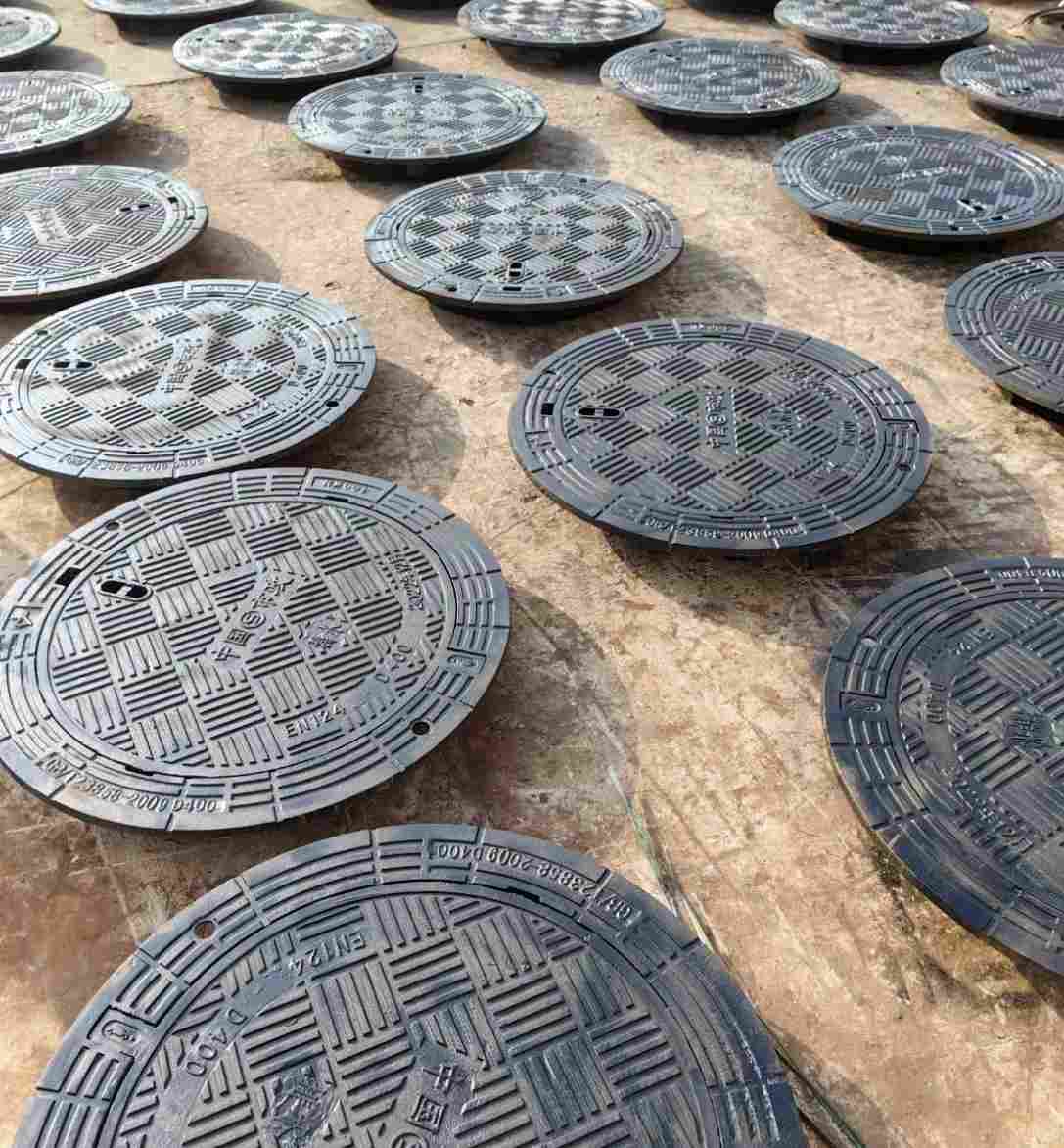 小區(qū)用球墨鑄鐵井蓋按需定制建通鑄造廠家