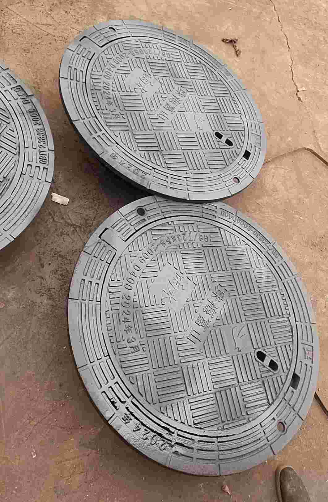 DN500*600鑄鐵井蓋實(shí)體廠家建通鑄造今年新款