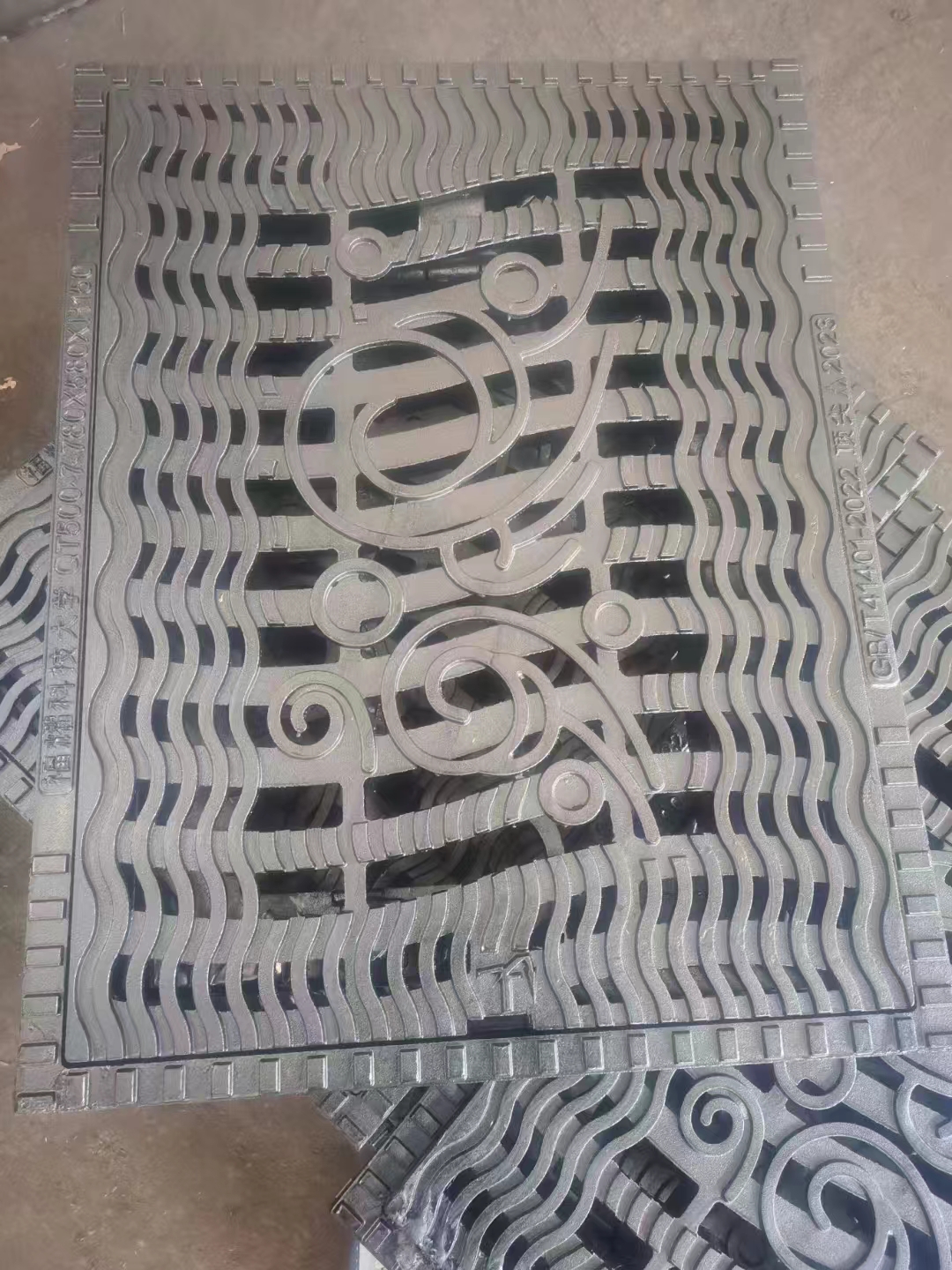 600*600球墨鑄鐵雨水篦子常年現(xiàn)貨建通鑄造廠家