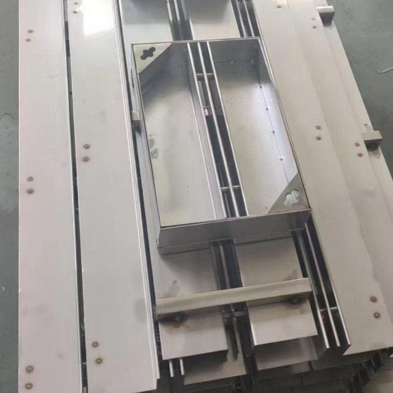 不銹鋼縫隙式排水溝蓋板全國發(fā)貨建通鑄造廠家支持大批量采購