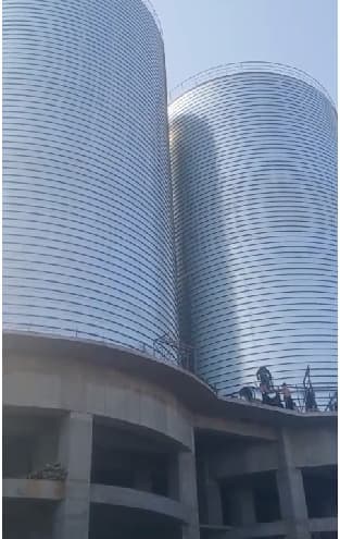 卷板倉公司