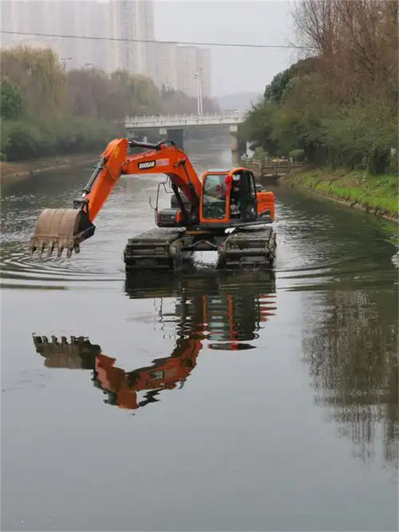 水陆挖掘机出租水挖机租赁专业公司