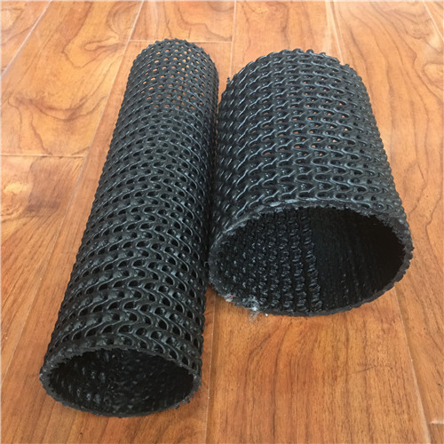 塑料盲沟半圆燃烧透水管快速生产