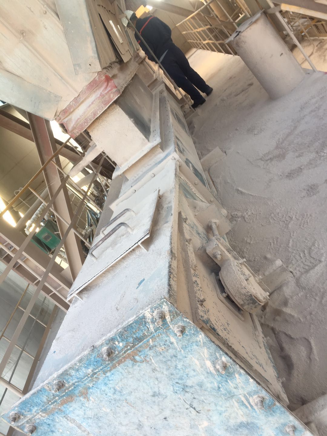 埋刮板输送机低噪音