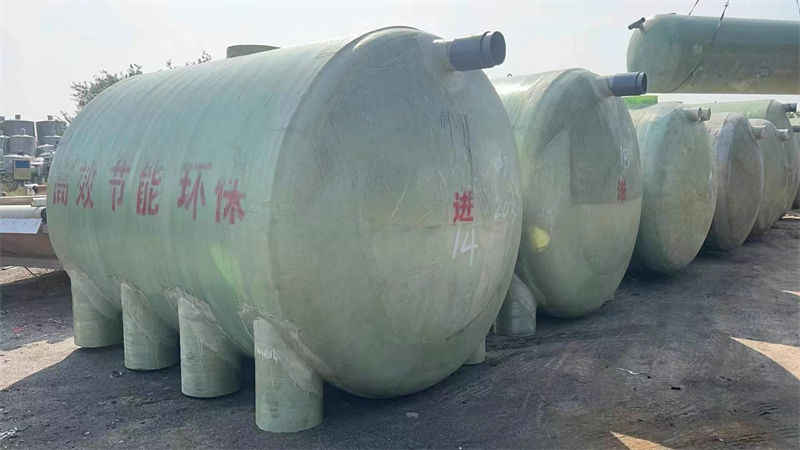 回收二手玻璃钢罐回收玻璃钢喷淋塔公司货源直供