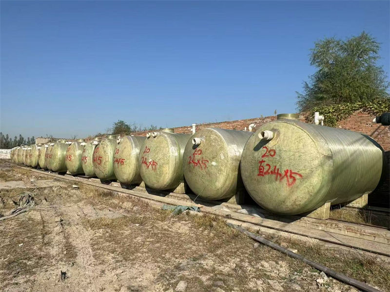 回收二手玻璃钢罐回收玻璃钢设备厂家公司实力雄厚品质保障