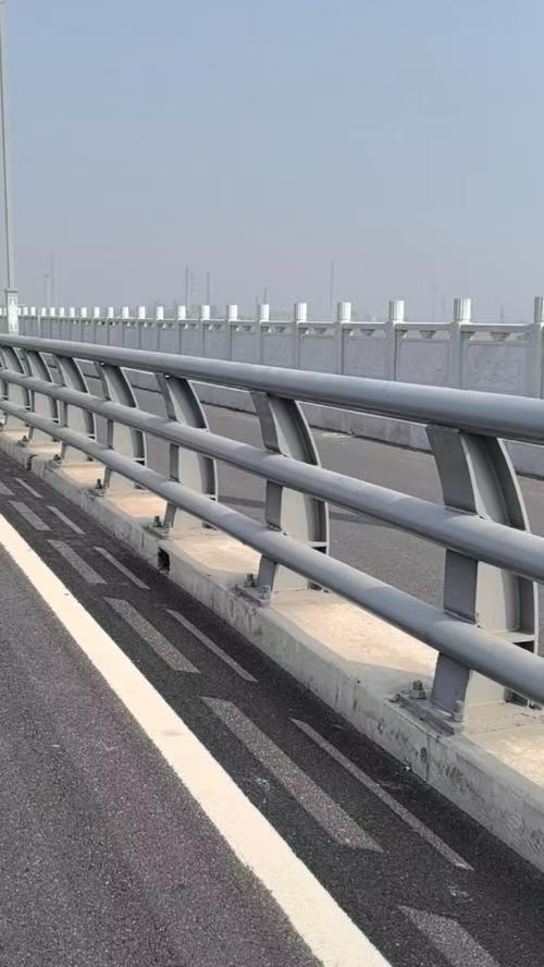 桥梁栏杆本地厂家