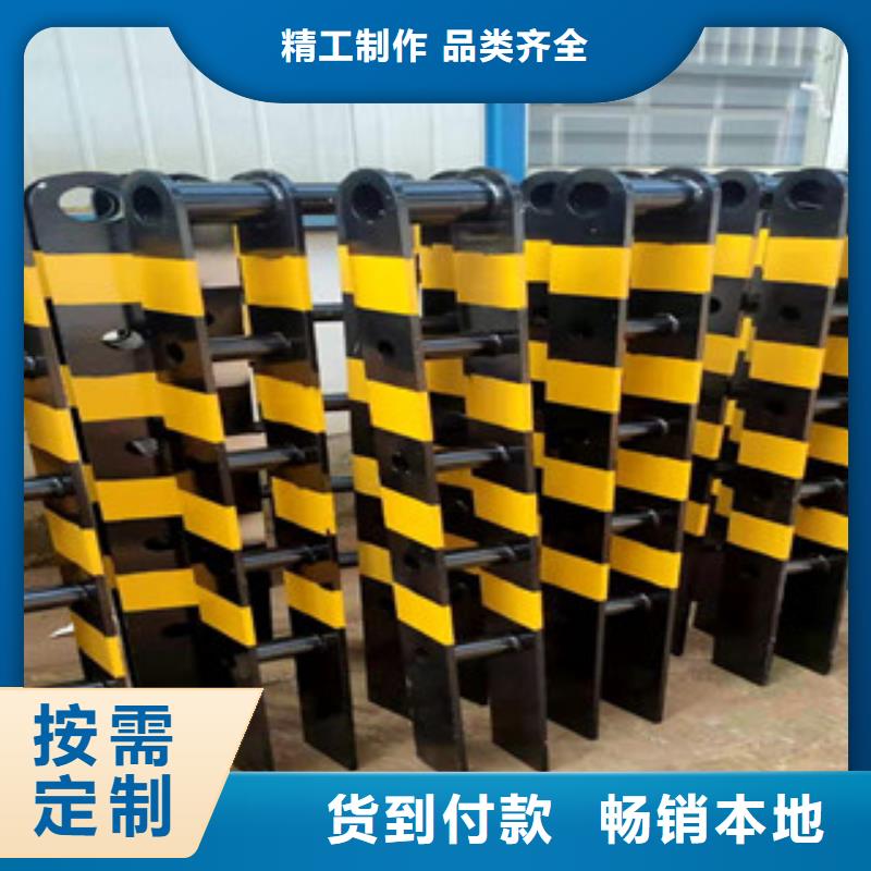 不銹鋼防撞護欄生產(chǎn)安裝團隊專業(yè)定制精工制作