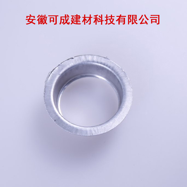 屋面排水系統(tǒng)安裝人員測量